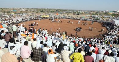 दीप कांगनेने जिंकली मानाची कुस्ती खा. रवींद्र चव्‍हाण यांच्‍या हस्‍ते उद्घाटन   मल्‍लांचे कौशल्‍यपूर्ण डावपेच; एकापेक्षा एक ताकदीचे मल्‍ल